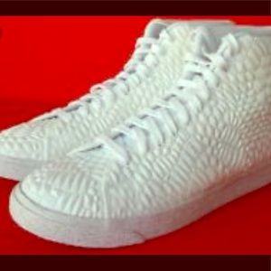 Super Cool Women's Nike Shoes